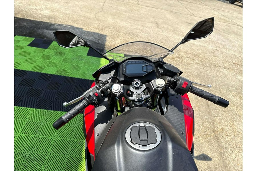 2025 Kawasaki Ninja 500 ABS