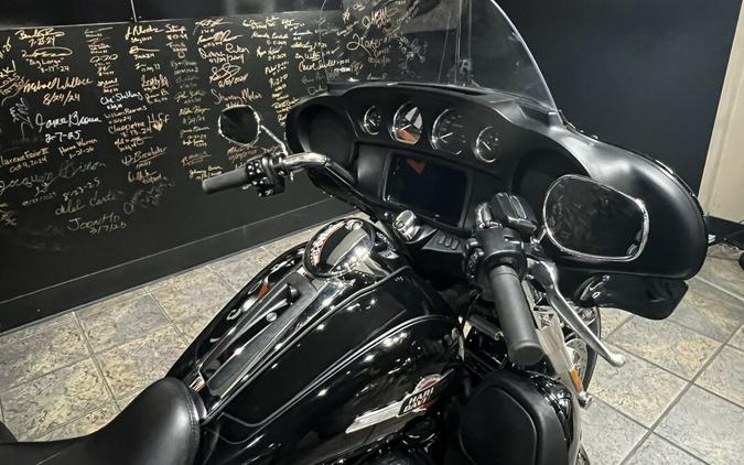 FLHTCUTG 2023 Tri Glide® Ultra