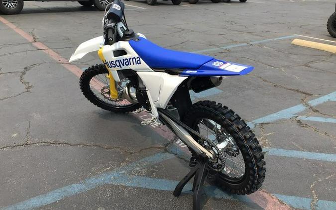 2027 HUSQVARNA TC 300
