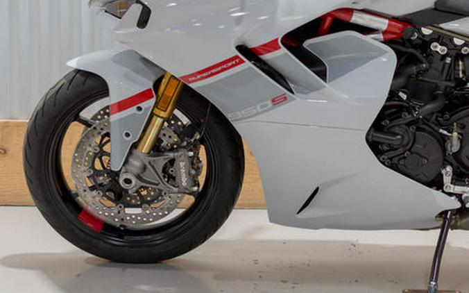 2024 Ducati Supersport 950 S White Stripe