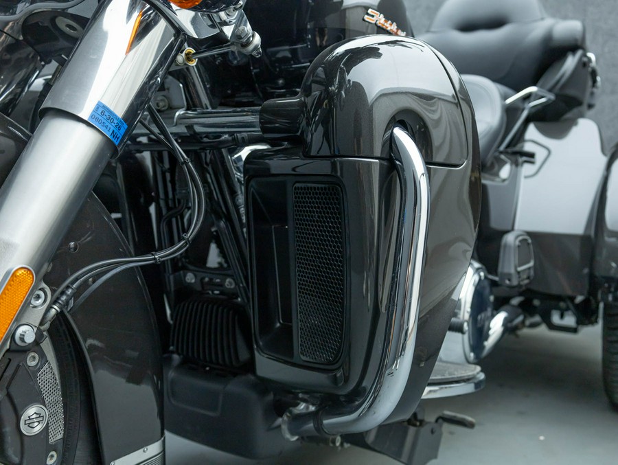 2019 HARLEY DAVIDSON FLHTCUTG TRI GLIDE ULTRA TRIKE W/ABS