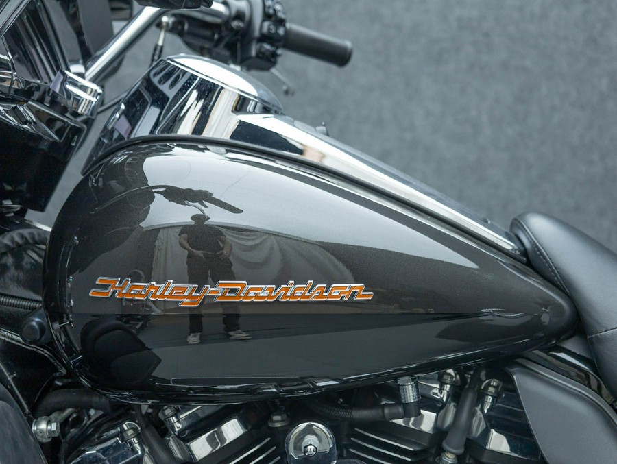 2019 HARLEY DAVIDSON FLHTCUTG TRI GLIDE ULTRA TRIKE W/ABS