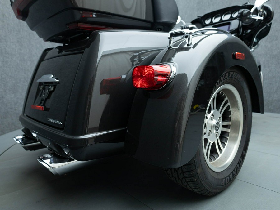 2019 HARLEY DAVIDSON FLHTCUTG TRI GLIDE ULTRA TRIKE W/ABS