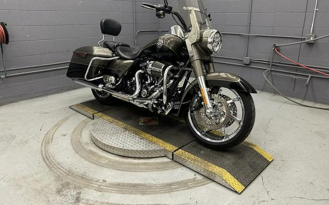 2014 Harley-Davidson® FLHRSE - CVO™ Road King®