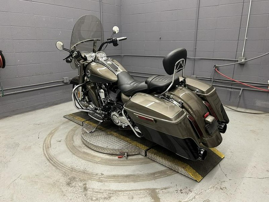 2014 Harley-Davidson® FLHRSE - CVO™ Road King®