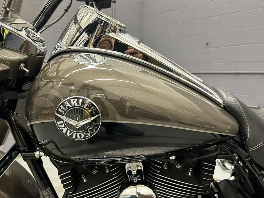 2014 Harley-Davidson® FLHRSE - CVO™ Road King®