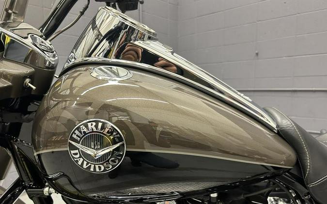 2014 Harley-Davidson® FLHRSE - CVO™ Road King®