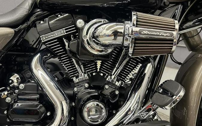 2014 Harley-Davidson® FLHRSE - CVO™ Road King®