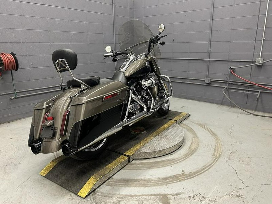2014 Harley-Davidson® FLHRSE - CVO™ Road King®