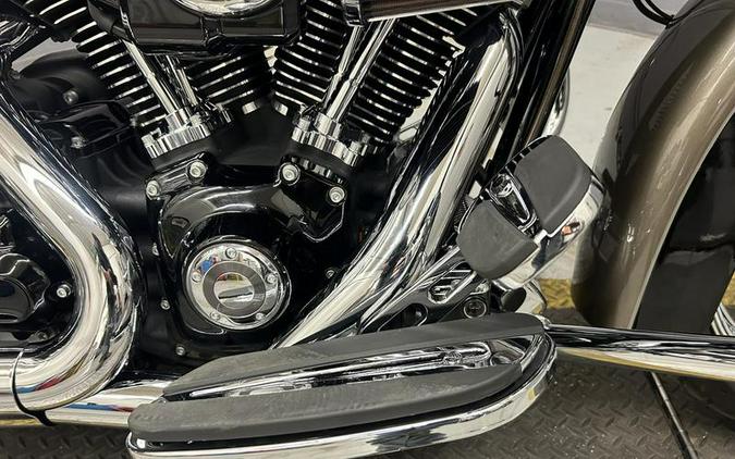 2014 Harley-Davidson® FLHRSE - CVO™ Road King®