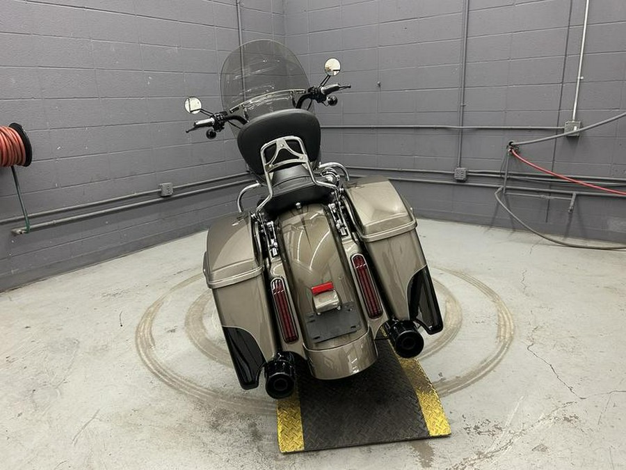 2014 Harley-Davidson® FLHRSE - CVO™ Road King®