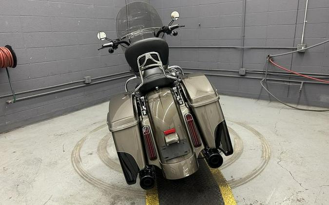 2014 Harley-Davidson® FLHRSE - CVO™ Road King®