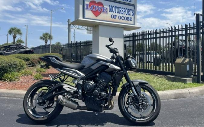 2024 Triumph Street Triple 765 R Silver Ice