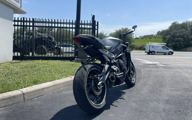 2024 Triumph Street Triple 765 R Silver Ice