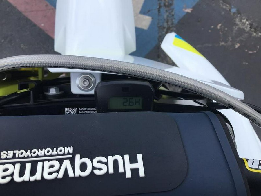 2025 HUSQVARNA TC300