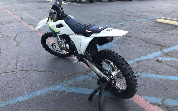 2025 HUSQVARNA TC300