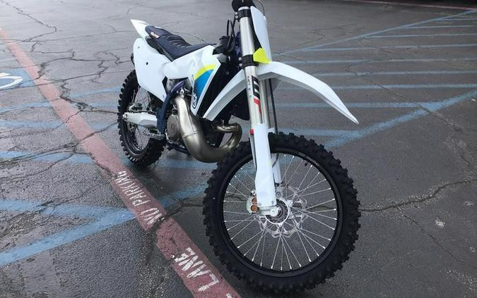2025 HUSQVARNA TC300