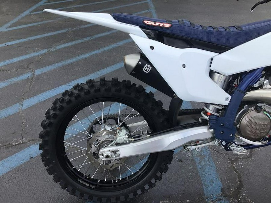 2025 HUSQVARNA TC300