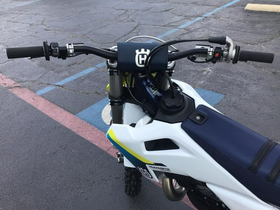 2025 HUSQVARNA TC300