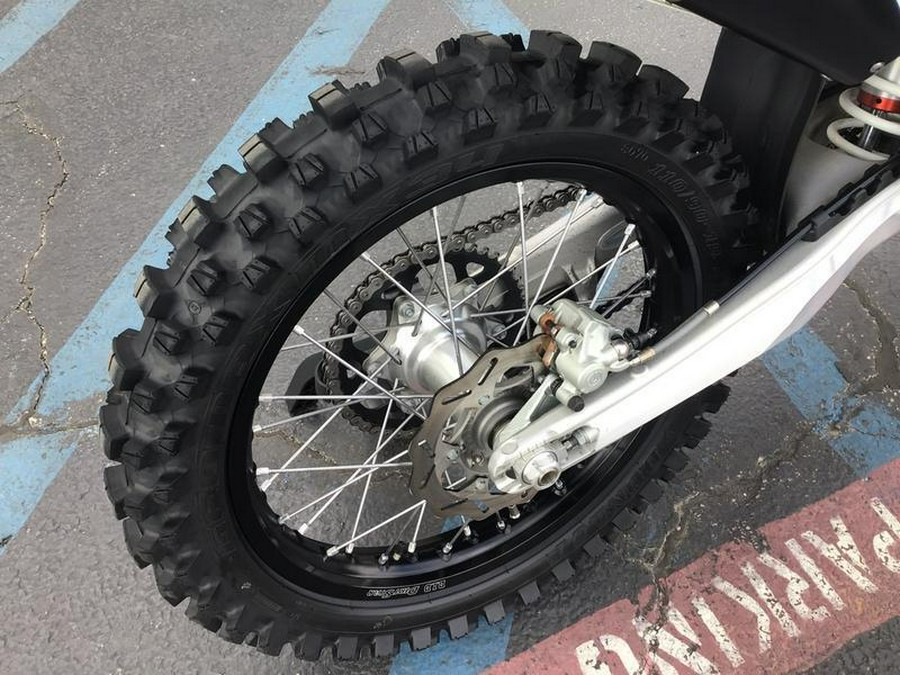 2025 HUSQVARNA TC300