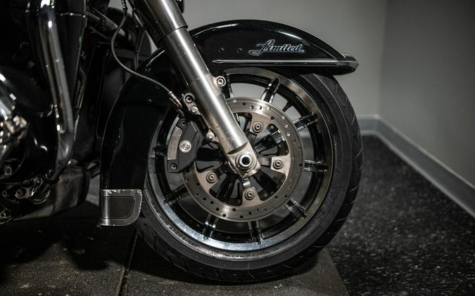 2014 Electra Glide® Ultra Limited (FLHTK)