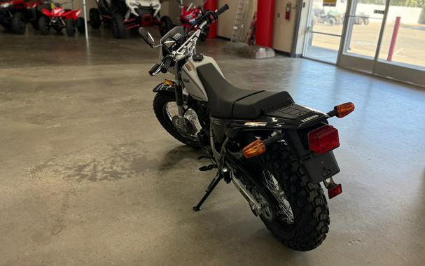 2027 TW200 CA - Yamaha