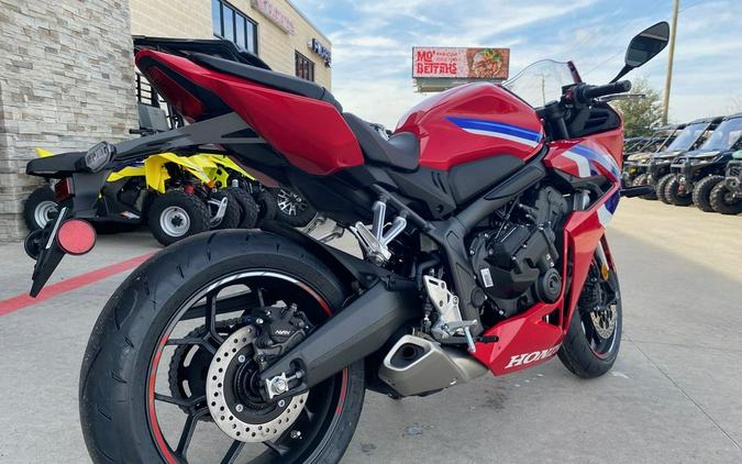 2026 Honda® CBR650R E-Clutch