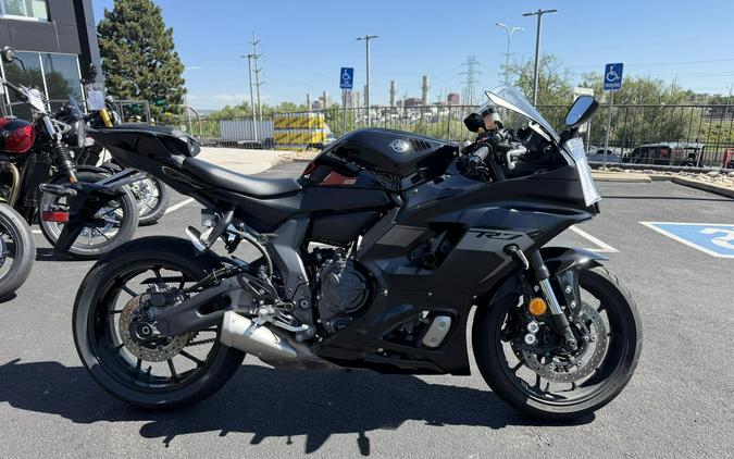 2025 Yamaha YZF-R7