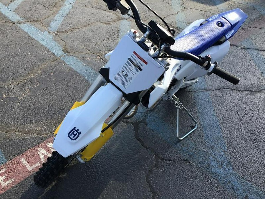 2027 HUSQVARNA TC 50