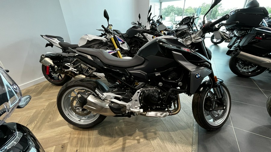 2023 BMW F 900 R