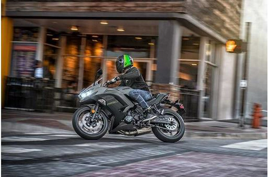 2024 Kawasaki Ninja® 650 - Metallic Matte Dark Gray/Metallic Spark Black/Metallic Flat Spark Black