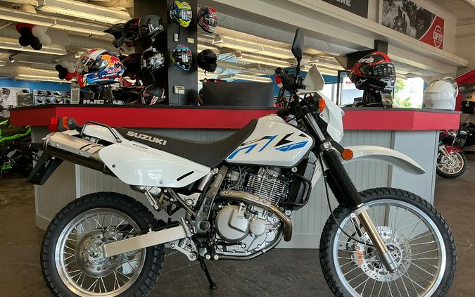 2026 DR650SEM6 - Suzuki