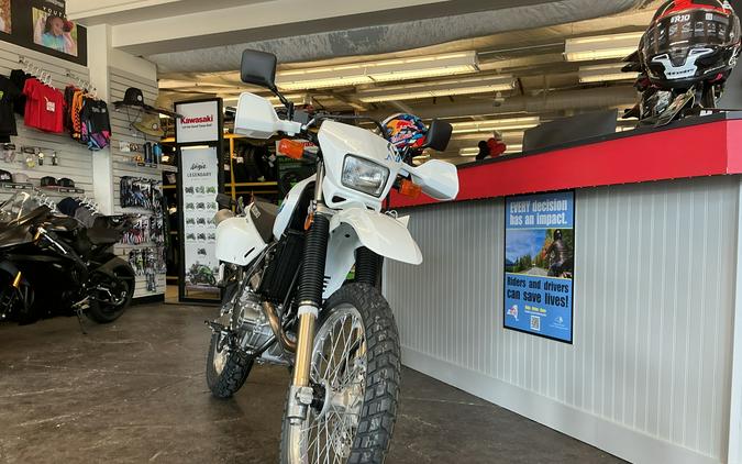 2026 DR650SEM6 - Suzuki