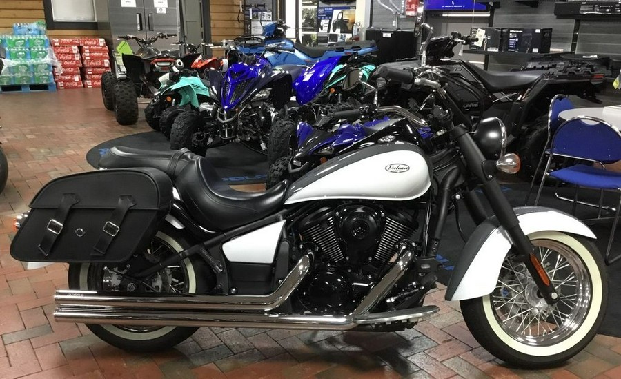 2021 Kawasaki Vulcan® 900 Classic