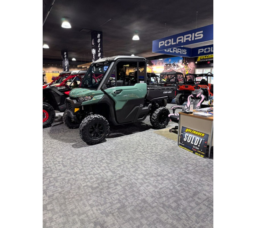 2025 Can-AM Defender DPS CAB HD9 Compass Green