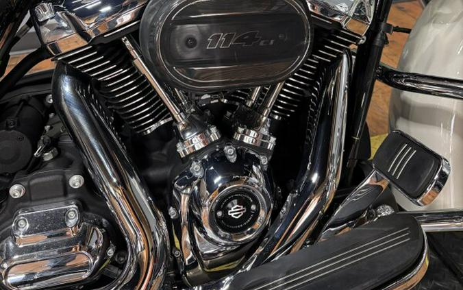 2022 Harley-Davidson® Road Glide® Special WHITE SAND PRL