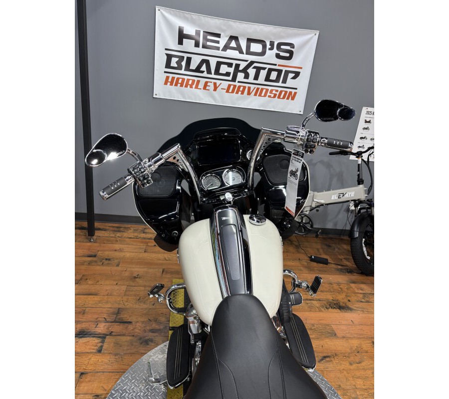 2022 Harley-Davidson® Road Glide® Special WHITE SAND PRL