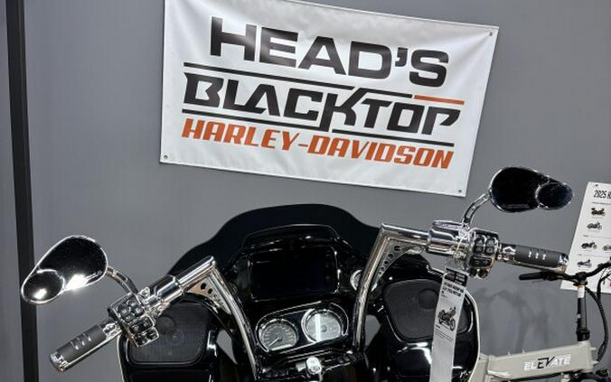 2022 Harley-Davidson® Road Glide® Special WHITE SAND PRL