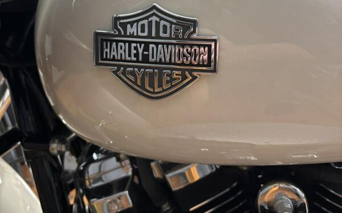 2022 Harley-Davidson® Road Glide® Special WHITE SAND PRL