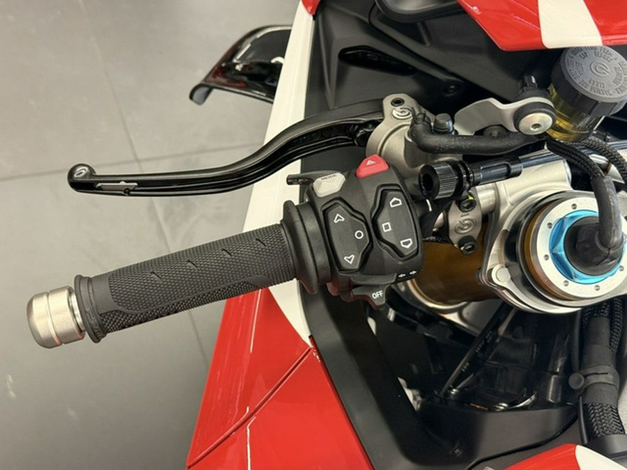 2025 Ducati Panigale V4 Tricolore