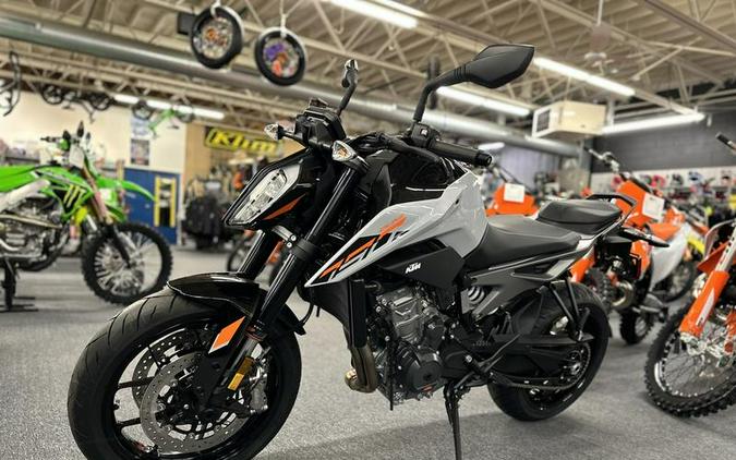 2024 KTM 790 Duke