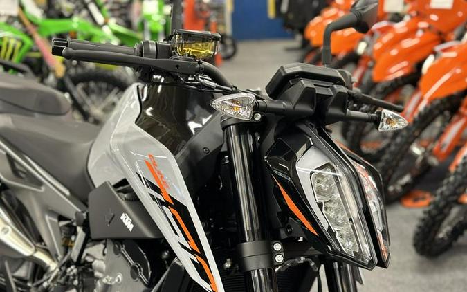 2024 KTM 790 Duke