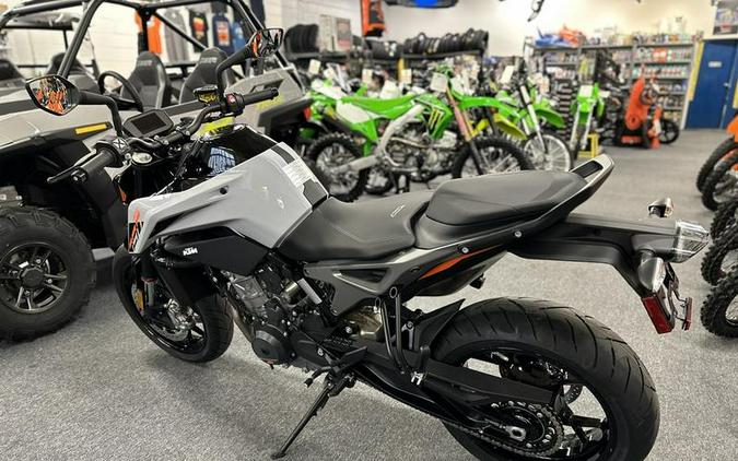 2024 KTM 790 Duke