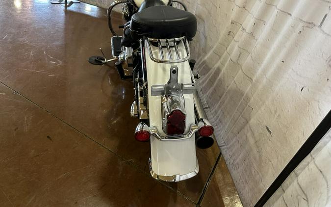 2005 Harley-Davidson Softail® Deluxe FLSTNI Glacier White Pearl and Vivid Black