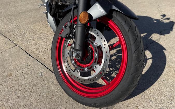 2025 Kawasaki Z500 SE ABS