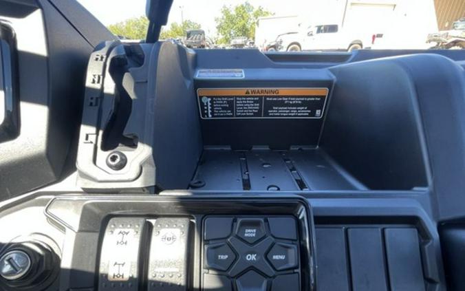 2027 Can-Am Defender XU PRO XT HD10