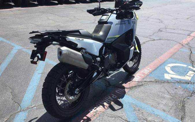 2024 HUSQVARNA NORDEN 901