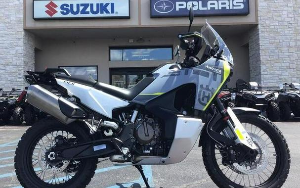 2024 HUSQVARNA NORDEN 901