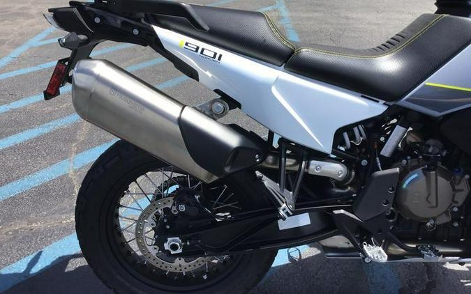 2024 HUSQVARNA NORDEN 901
