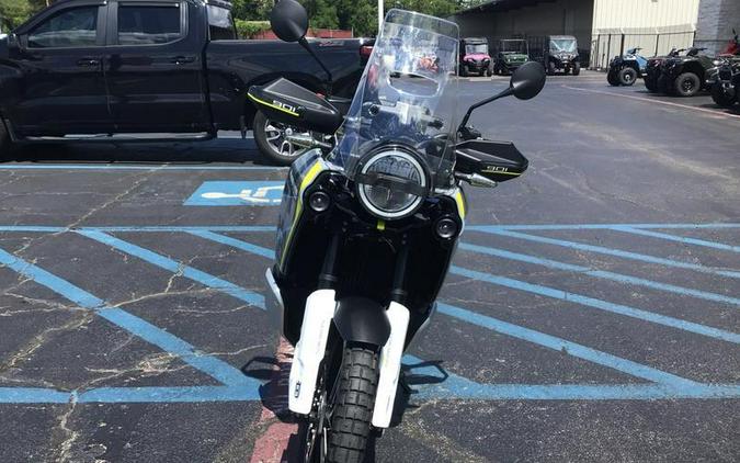 2024 HUSQVARNA NORDEN 901
